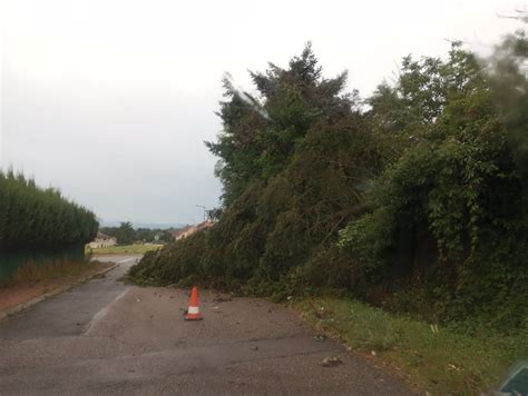 Loire Toit emporté, arbres couchés, électricité coupée .